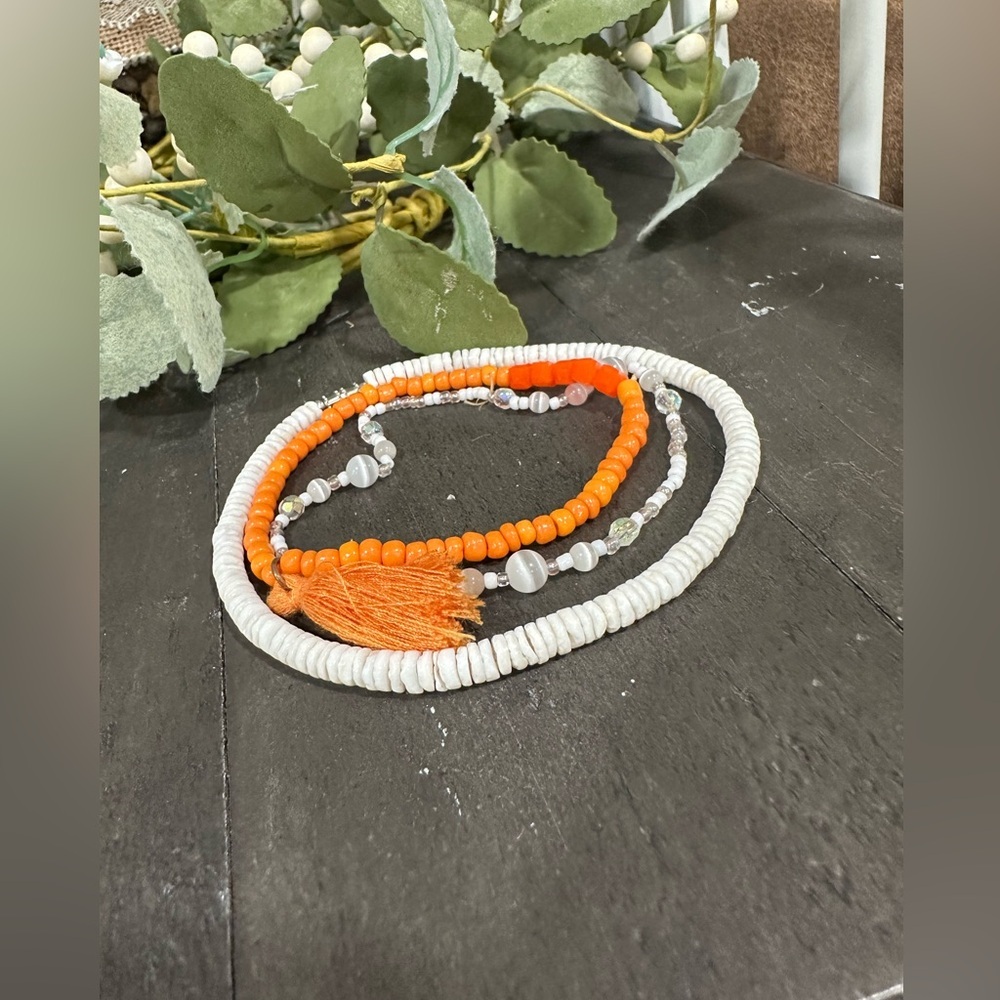 🔥Vibrant Orange and White Beaded Bracelet Set - Picture 4 of 4